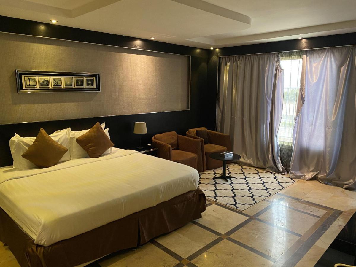 Rak Hotel